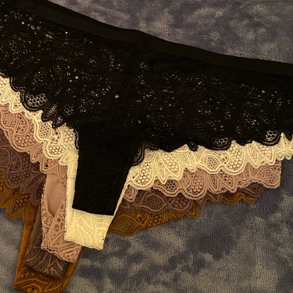 NWT Beautiful Luxe sexy 5 lace pantie set - Picture 3 of 4